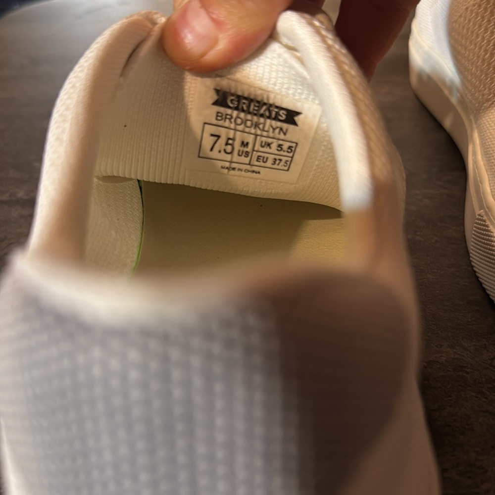 GREATS  Women's White Sneakers. Size 7.5 - Picture 5 of 5